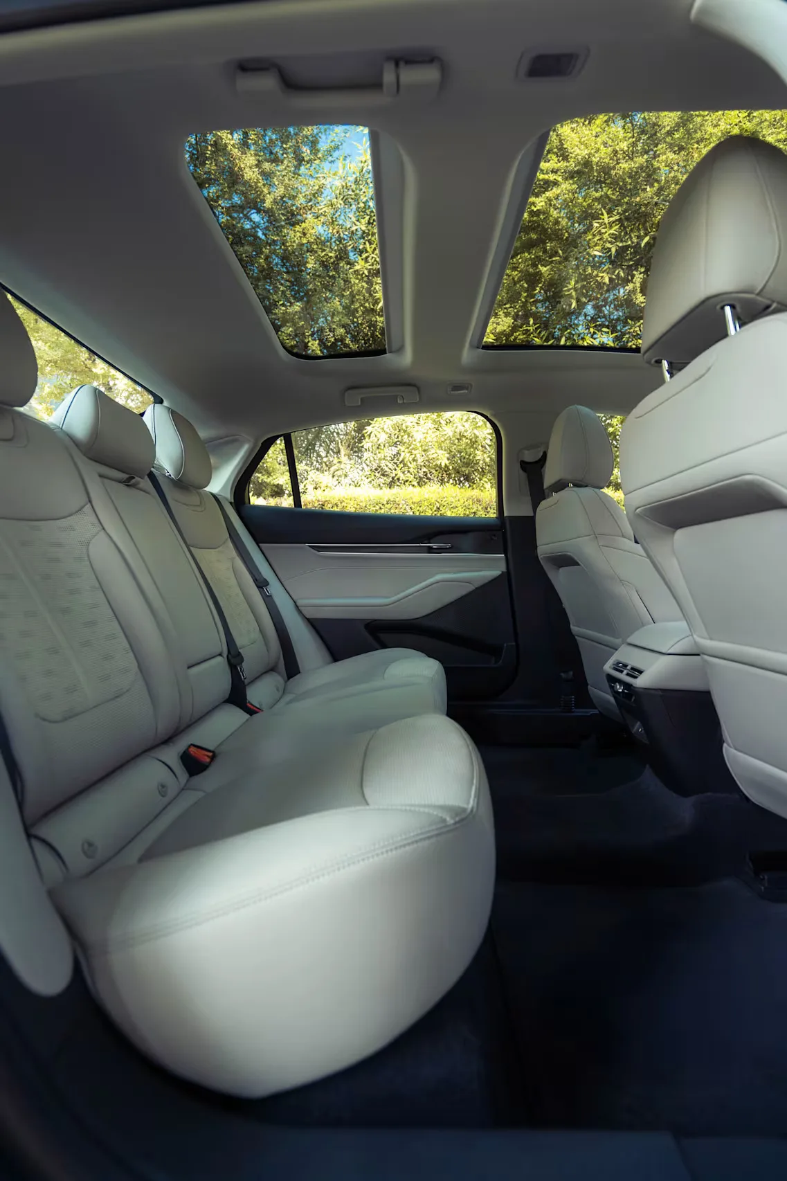 Ford Taurus photo 8