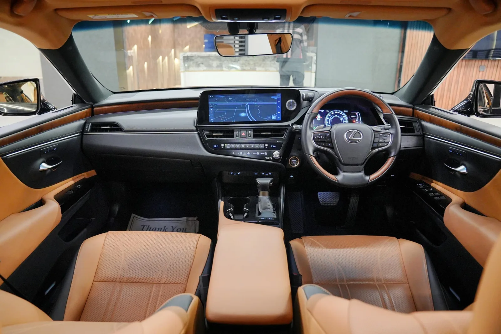 Lexus ES300h 7th gen photo 5