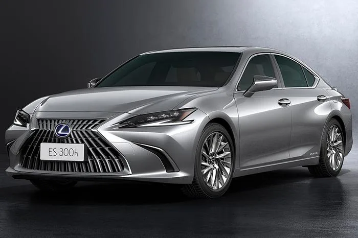 Lexus ES300h 7th gen photo 6